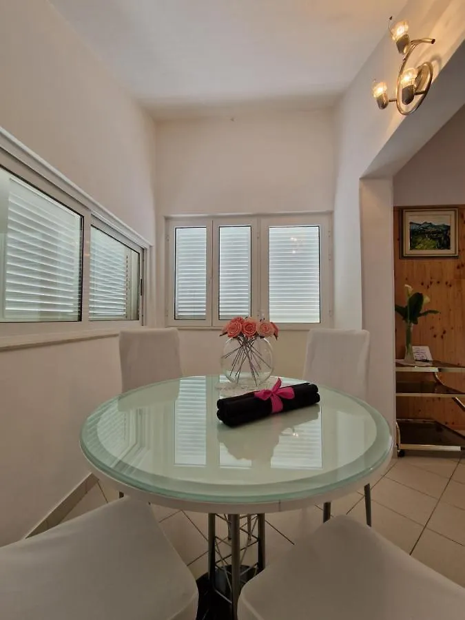 Apartments Angie - Marjan Hill Split